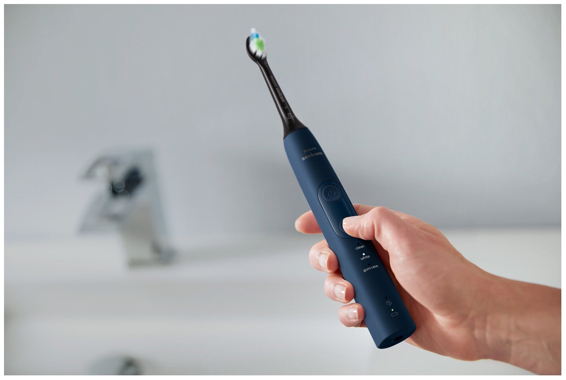 Стоит ли покупать электрическую щетку. Philips Sonicare PROTECTIVECLEAN 5100 hx6851. Электрическая зубная щетка Philips hx6850. Philips Sonicare PROTECTIVECLEAN 5100. Филипс соникеа электрическая зубная щетка.