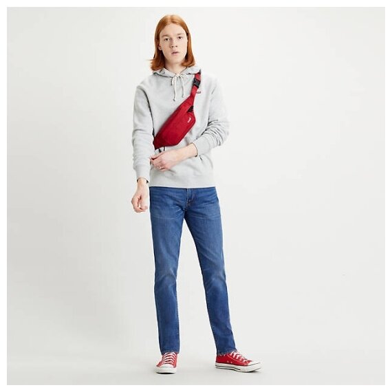 Джинсы Levi's размер 33, рост 34, синий Джинсы Levi's размер 33, рост 34, синий